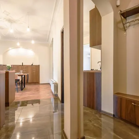 Stunning 2bdr On Historic Location In Center Apartment Sofia