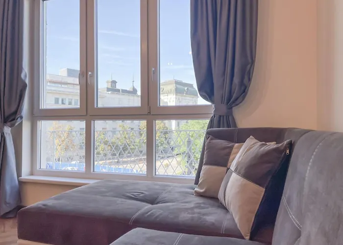 아파트 Stunning 2bdr On Historic Location In Center *