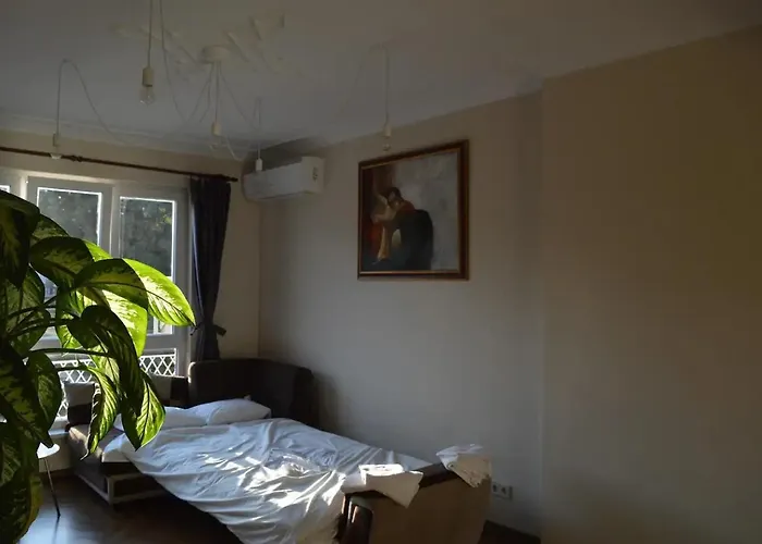 Stunning 2bdr On Historic Location In Center