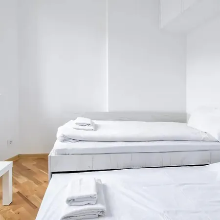 Stunning 2bdr On Historic Location In Center