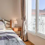 Apartamento Stunning 2bdr On Historic Location In Center