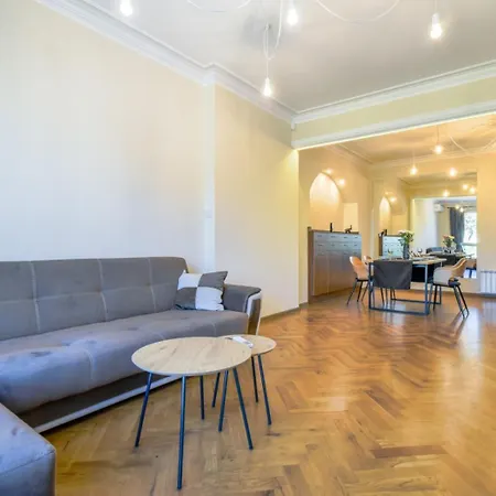 Stunning 2bdr On Historic Location In Center * Sofia