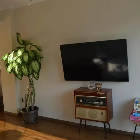 Stunning 2bdr On Historic Location In Center *