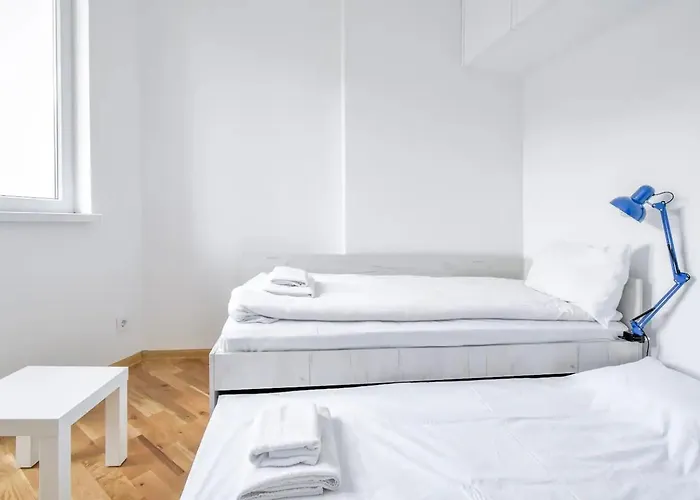 Stunning 2bdr On Historic Location In Center